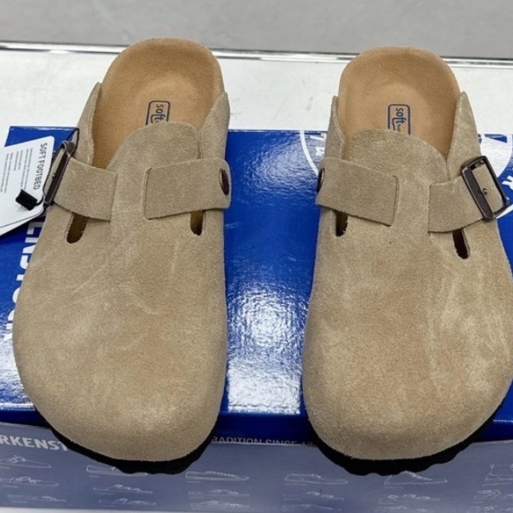 Birkenstocks NWT Suede clogs - Picture 7 of 8